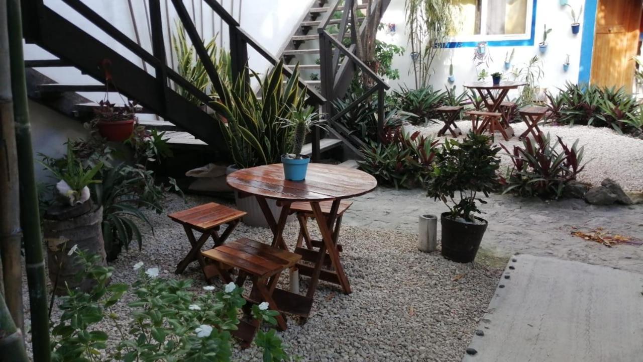 Hostal Jardin Махахуал Екстериор снимка